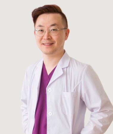吉林國(guó)健口腔醫(yī)院梁柱烈