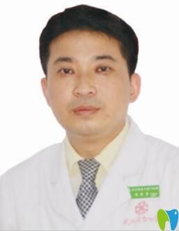 武漢健齒口腔種植牙及牙齒正畸醫(yī)生閻照勇