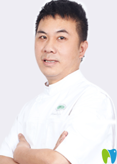 成都亞非口腔李顯軍院長(zhǎng)