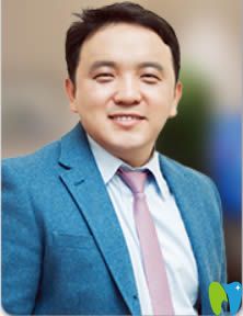 北京斯邁爾齒科特聘坐診醫(yī)生張棟梁圖