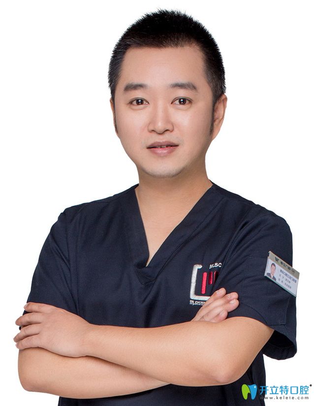 重慶維樂口腔唐文崢醫(yī)生