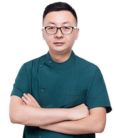 貴陽(yáng)博美口腔門(mén)診部 任猛