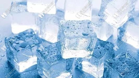 冰塊可以短暫緩解痛楚