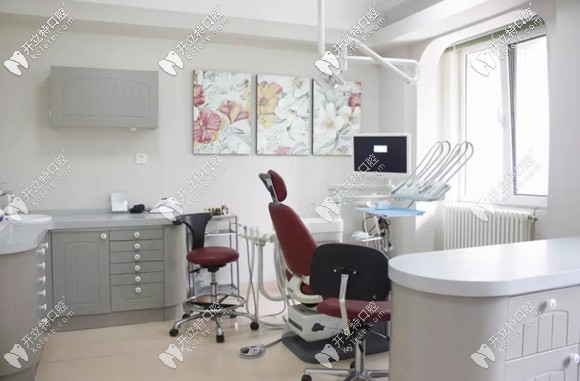 醫(yī)院有先進(jìn)牙科綜合治療臺(tái)40臺(tái)以上