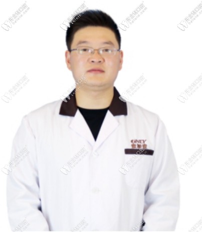 王勝利  
