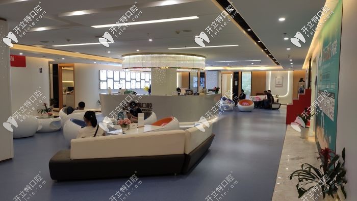 沒有預(yù)約的后果就是：等……