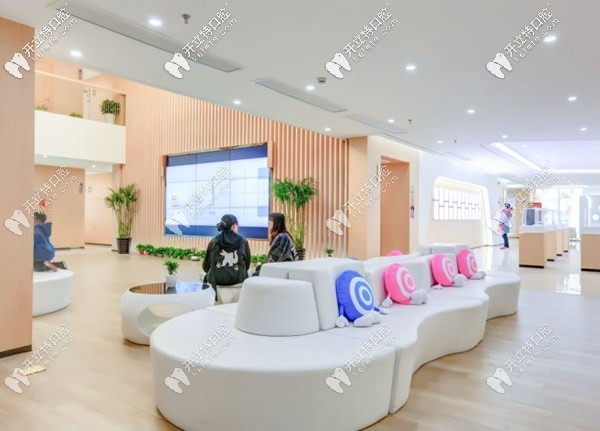 常州美奧口腔顧客休息區(qū)