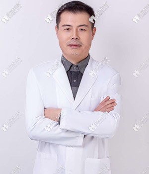 濟(jì)南美奧口腔的吳高義院長 濟(jì)南美奧口腔的吳高義院長