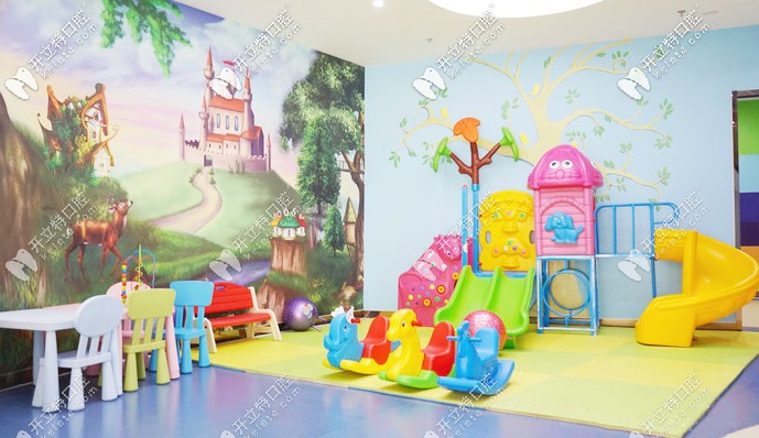 北極星兒科游樂場(chǎng)