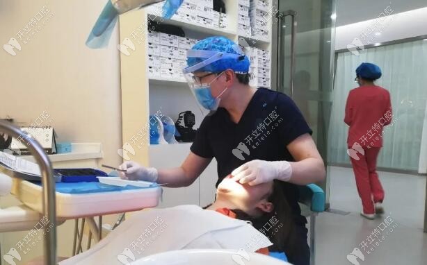 曾亮醫(yī)生牙齒矯正技術(shù)